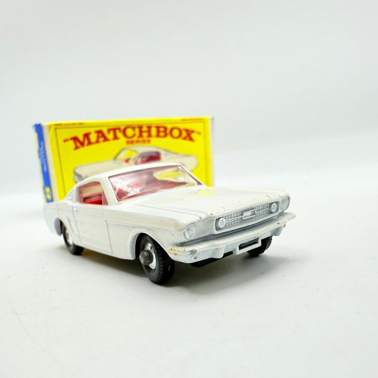 Matchbox Lesney 8e Ford Mustang - Magic Matchbox
