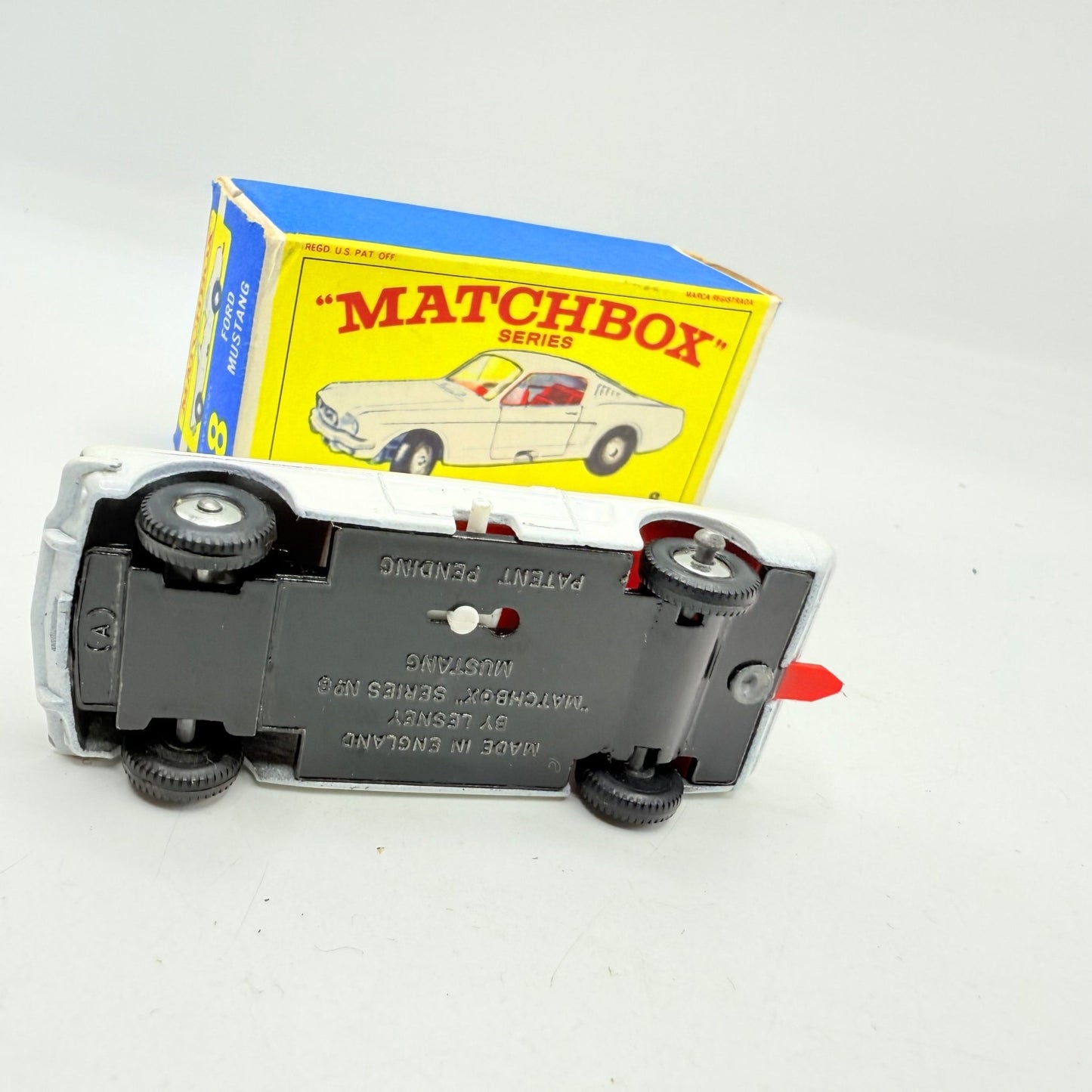 Matchbox Lesney 8e Ford Mustang - Magic Matchbox