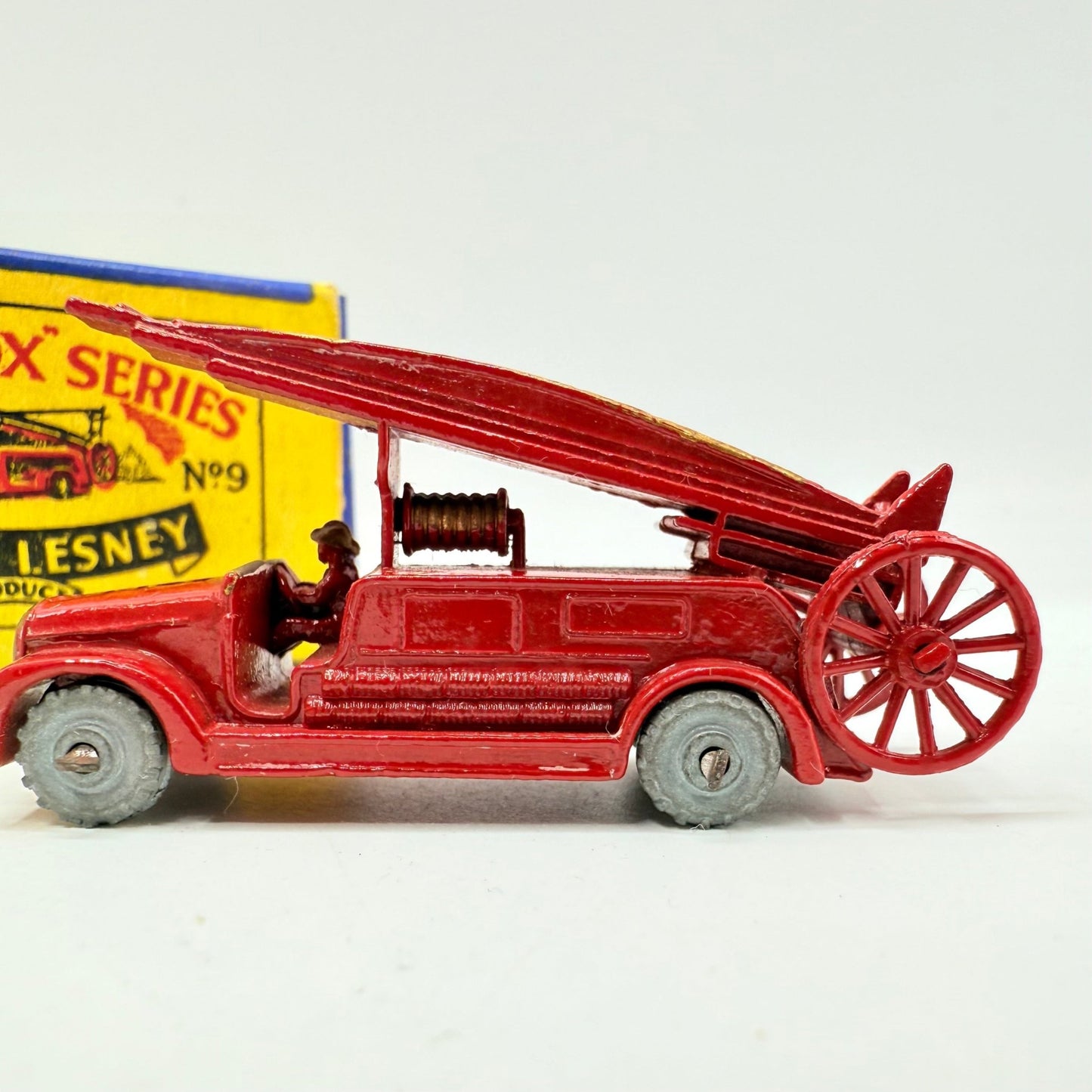 Matchbox Lesney 9a Dennis Fire Escape Engine - Magic Matchbox