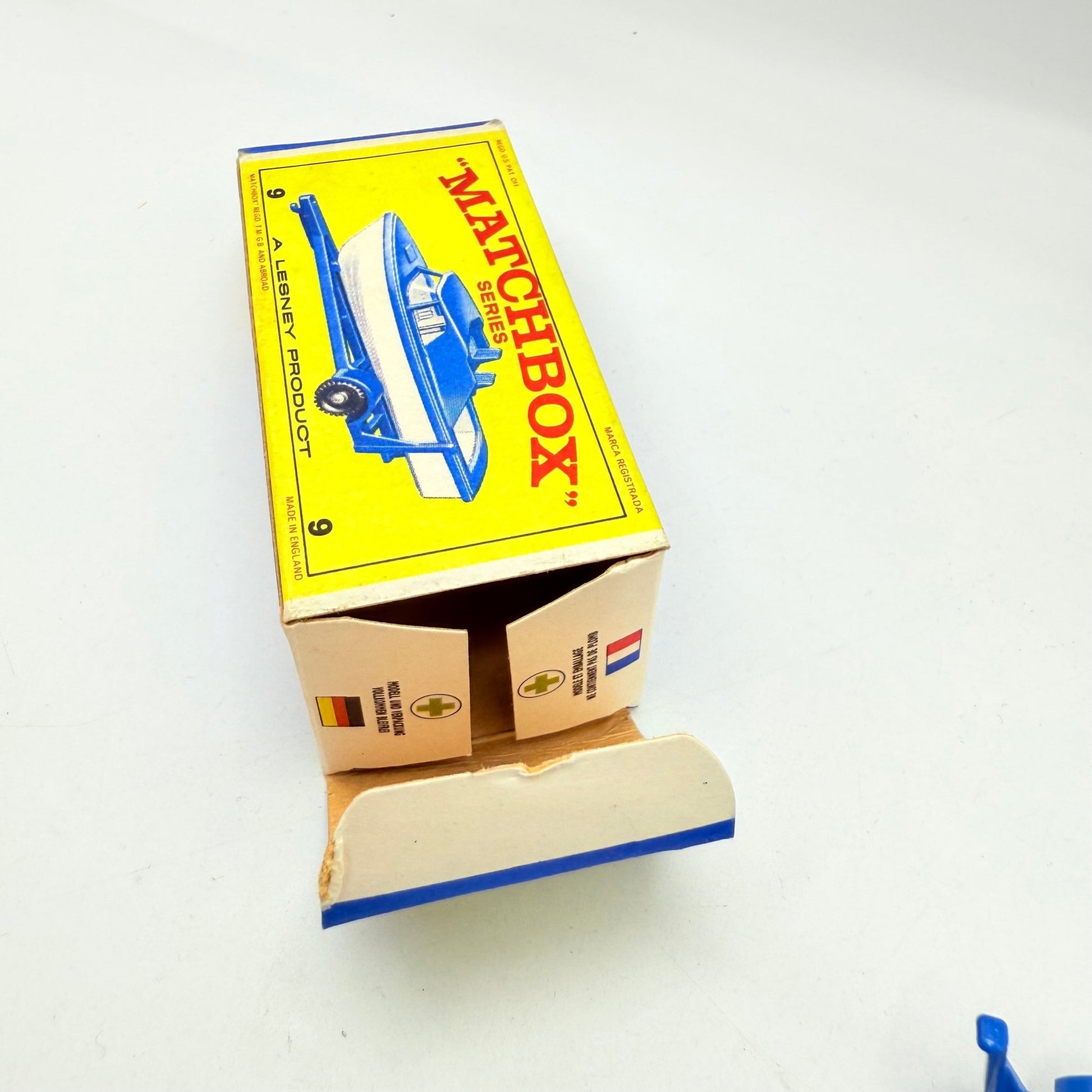 Matchbox Lesney 9d Cabin Cruiser & Trailer - Magic Matchbox