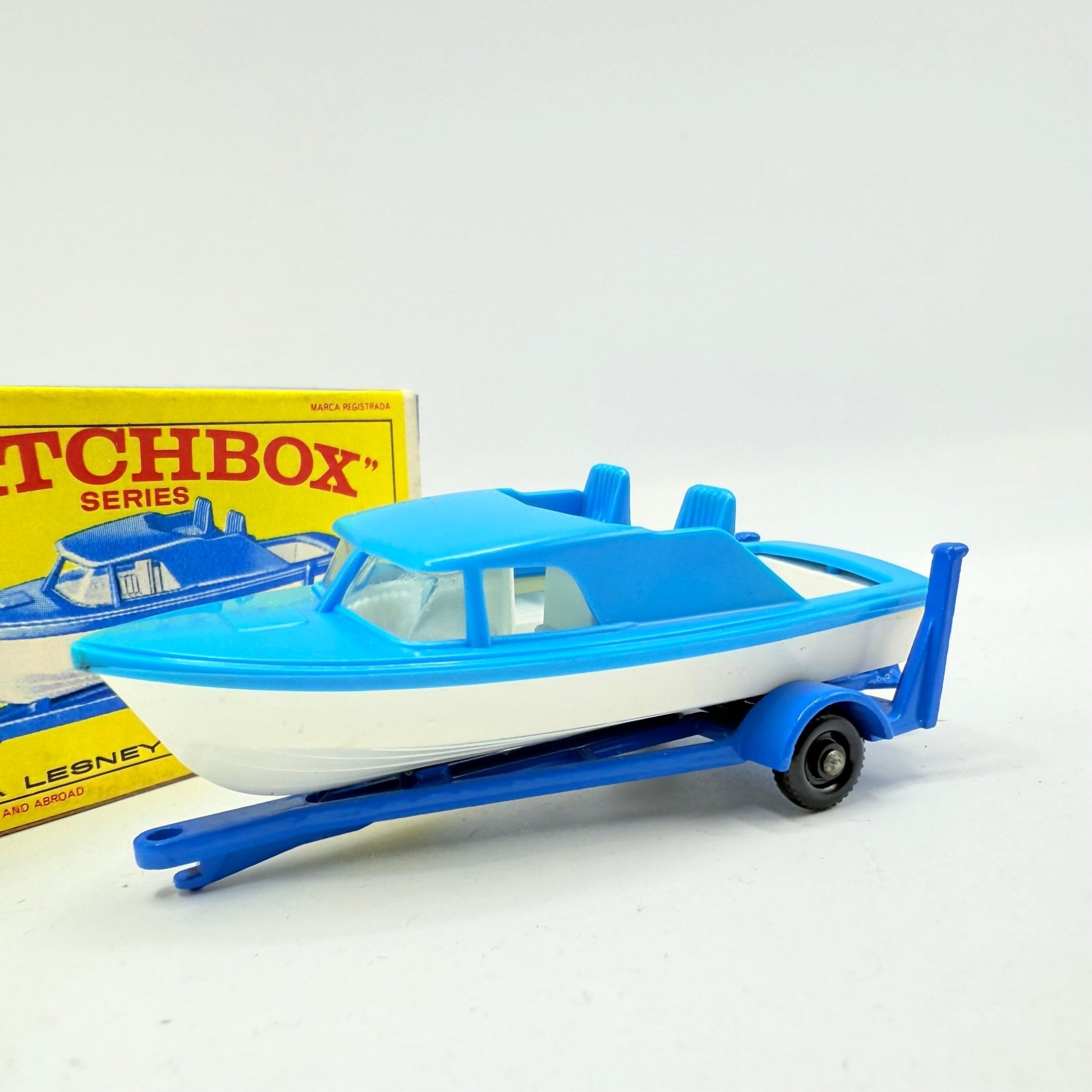 Matchbox Lesney 9d Cabin Cruiser & Trailer - Magic Matchbox