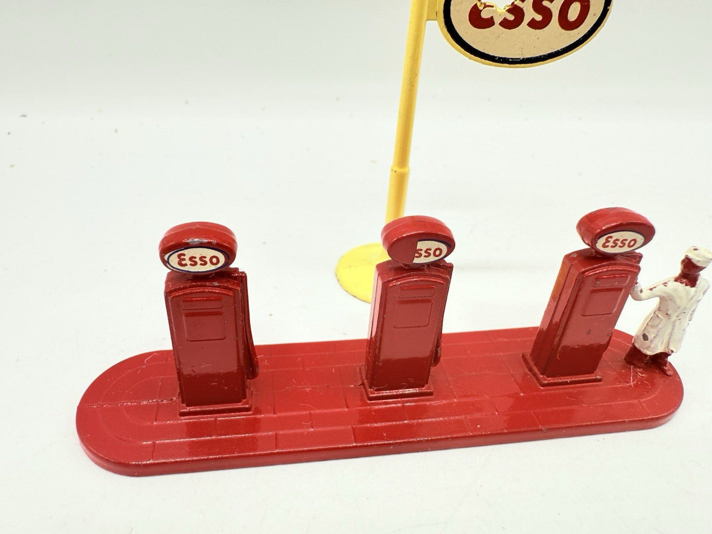 Matchbox Lesney A - 1 Esso Petrol Pumps - Magic Matchbox
