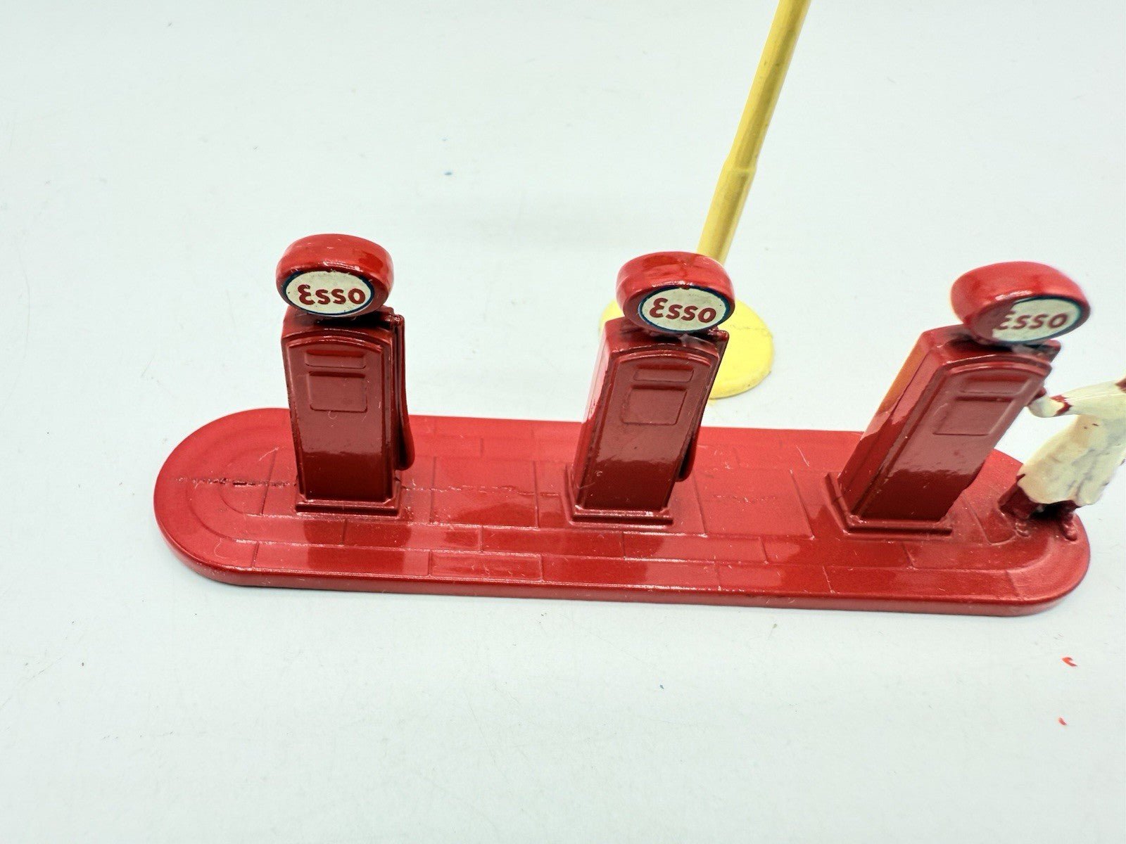 Matchbox Lesney A - 1 Esso Petrol Pumps - Magic Matchbox