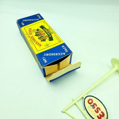 Matchbox Lesney A - 1 Esso Petrol Pumps & Sign - Magic Matchbox
