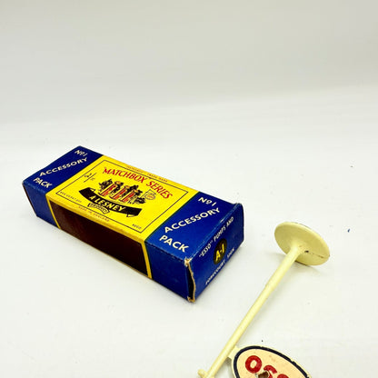 Matchbox Lesney A - 1 Esso Petrol Pumps & Sign - Magic Matchbox