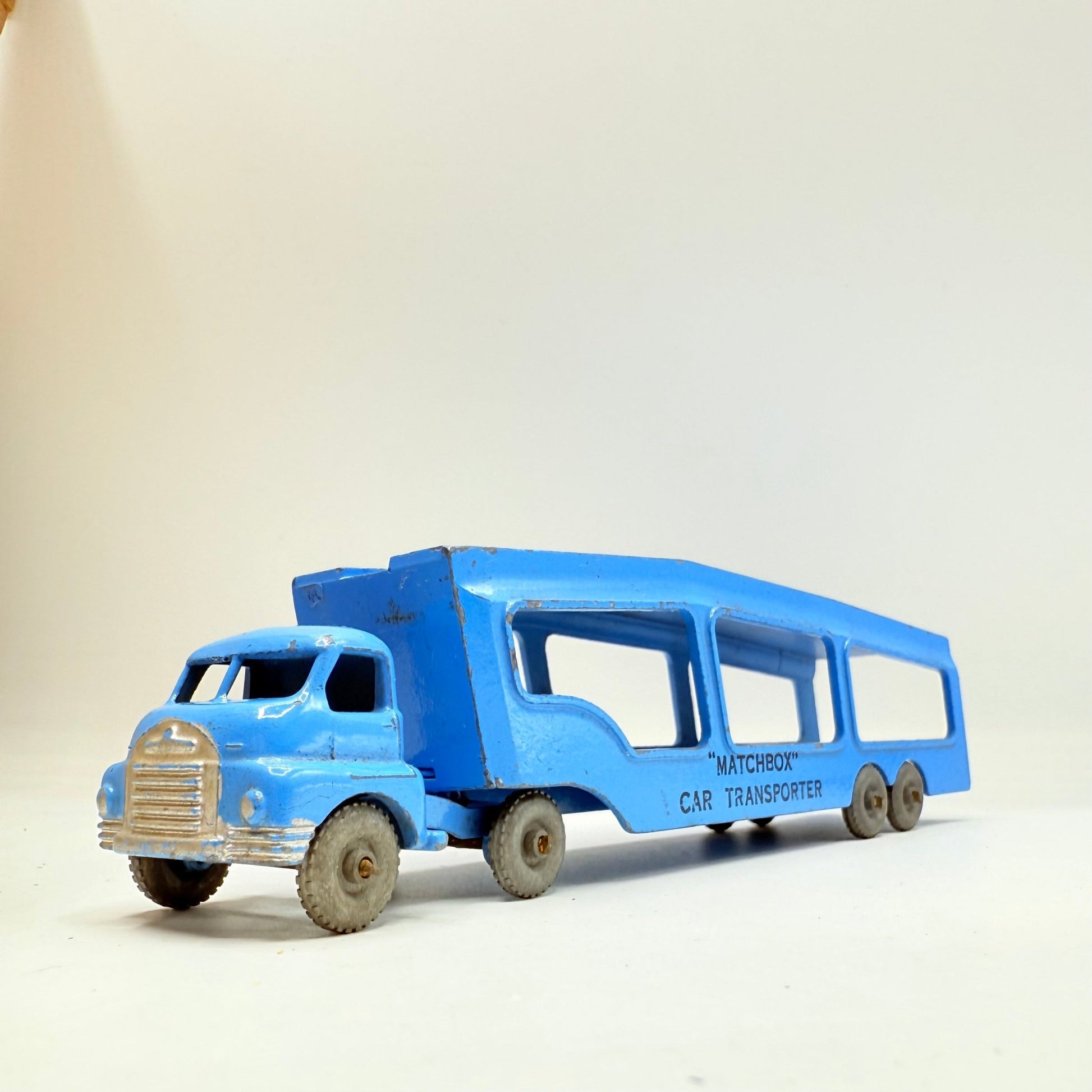 Matchbox Lesney A - 2 Car Transporter Metal Wheels - Magic Matchbox