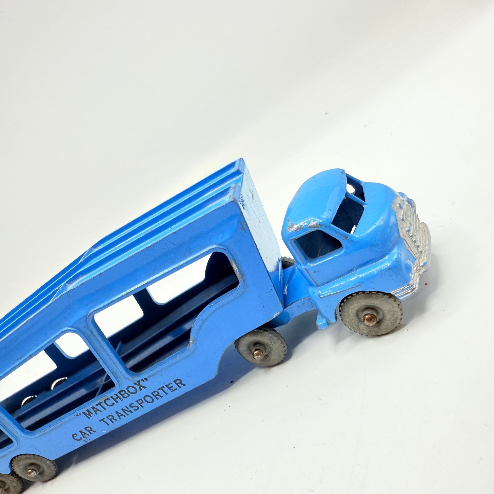 Matchbox Lesney A - 2 Car Transporter Metal Wheels - Magic Matchbox