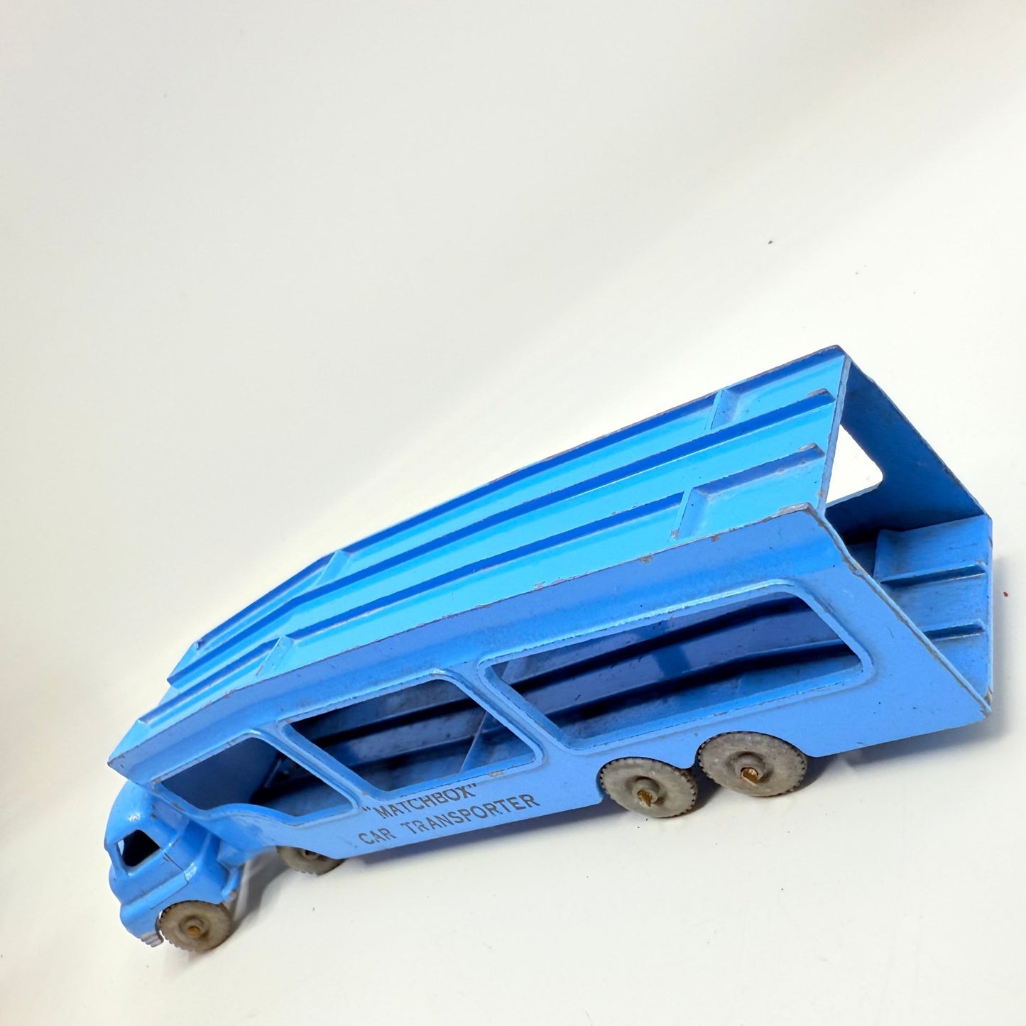 Matchbox Lesney A - 2 Car Transporter Metal Wheels - Magic Matchbox