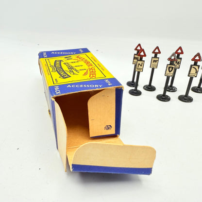 Matchbox Lesney A - 4 Accessory pack Road Signs. - Magic Matchbox