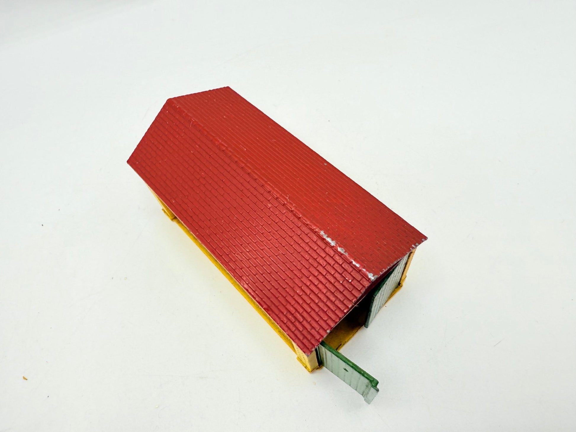 Matchbox Lesney Accessory Pack A3 Lock Up Garage - Magic Matchbox