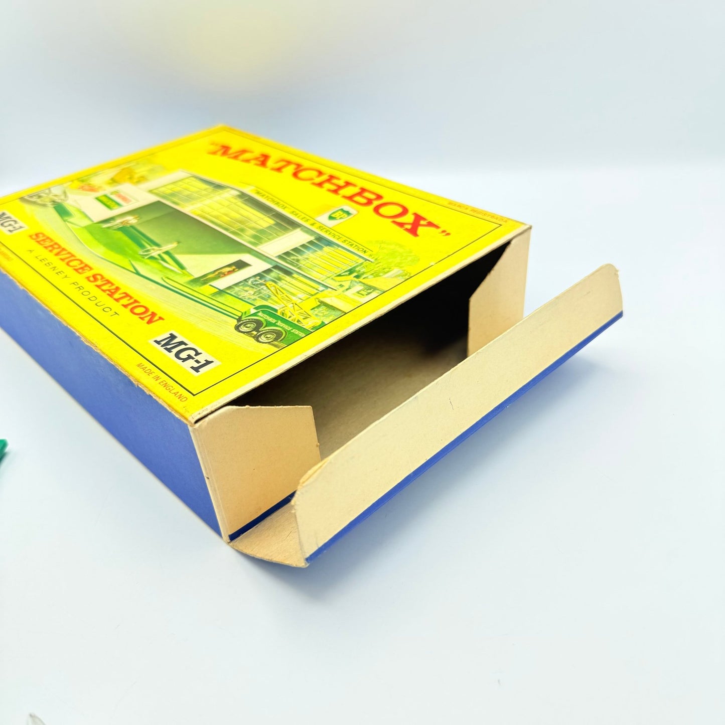 Matchbox Lesney Accessory Pack MG - 1 Matchbox BP Sales & Service Station - Magic Matchbox
