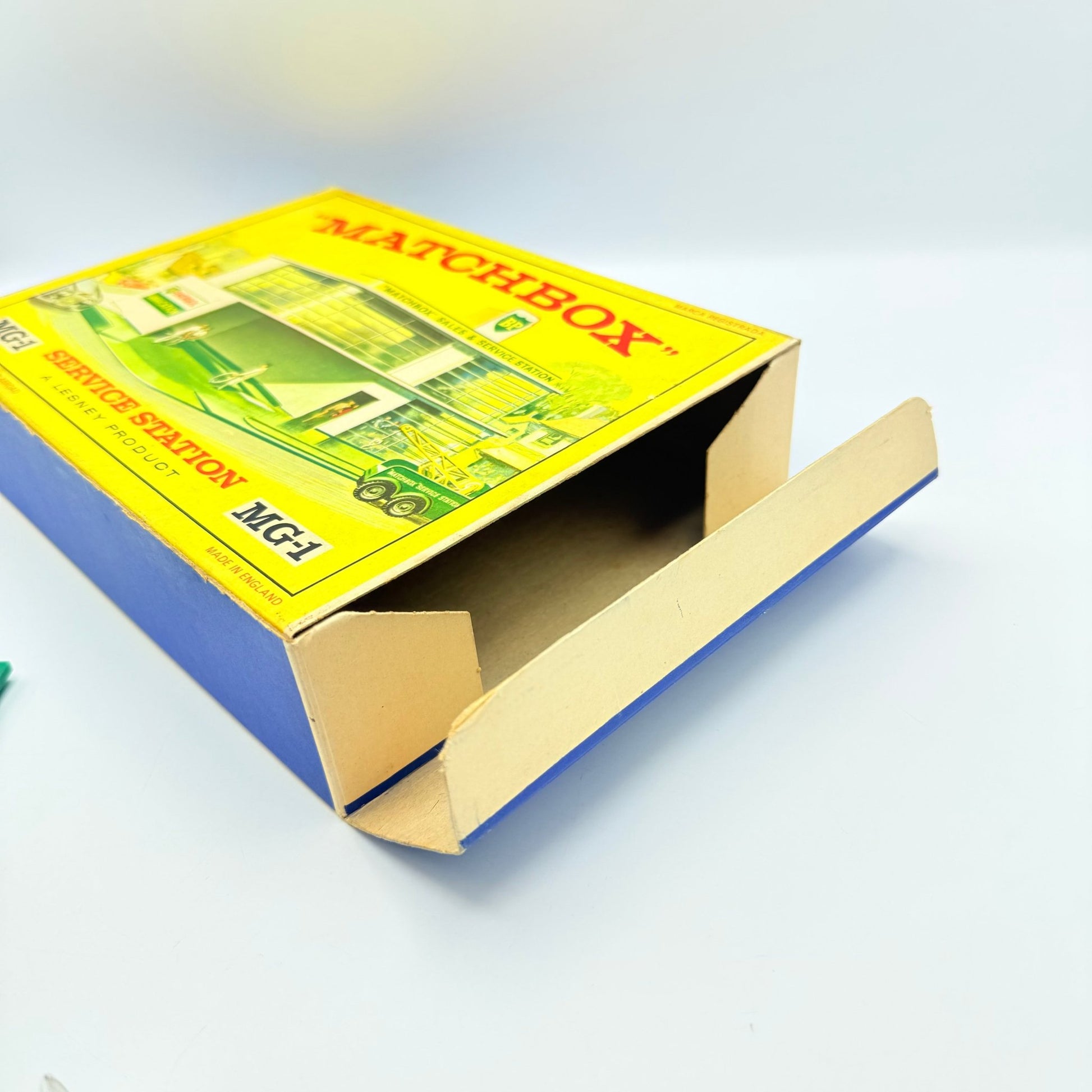 Matchbox Lesney Accessory Pack MG - 1 Matchbox BP Sales & Service Station - Magic Matchbox