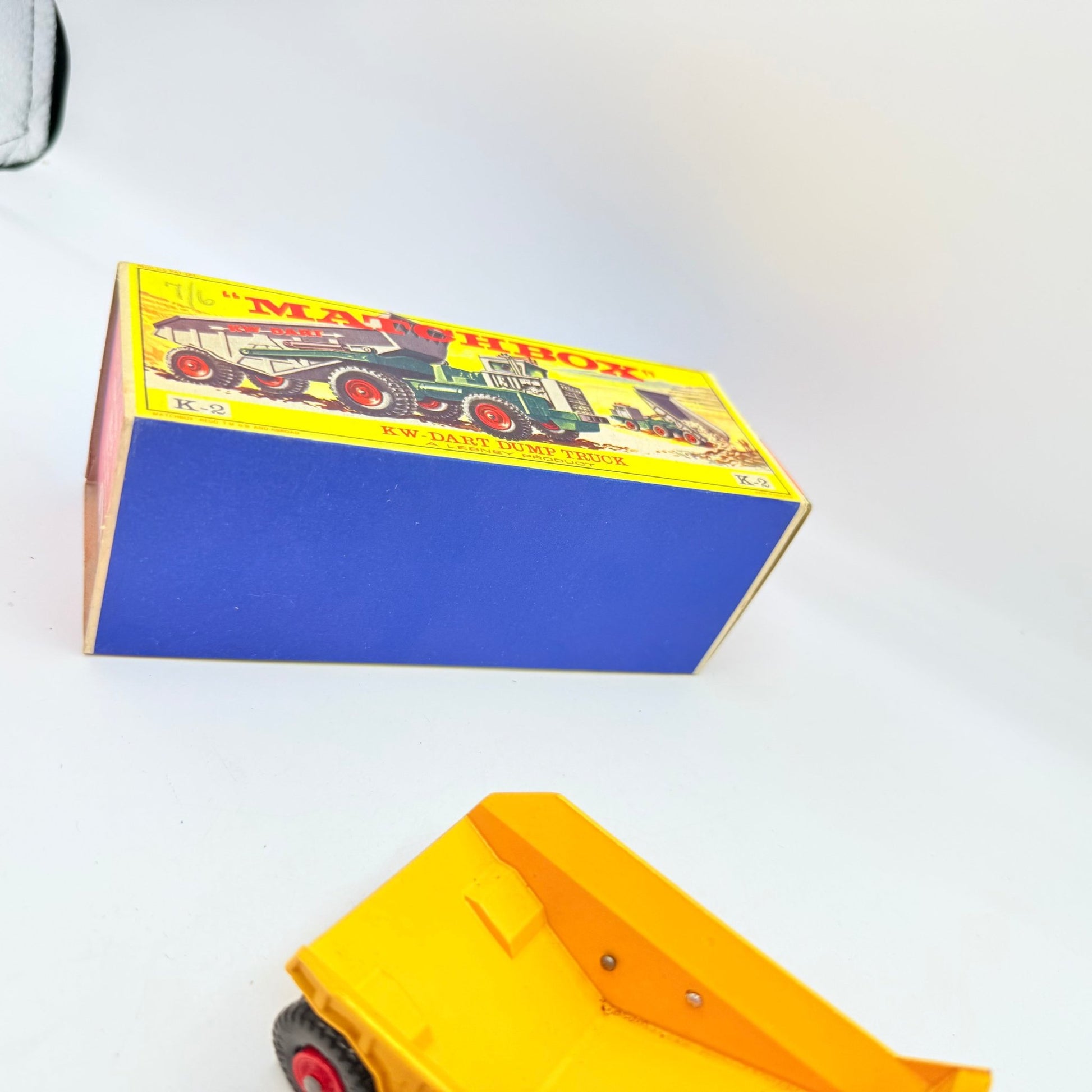 Matchbox Lesney K - 2 King Size KW Dart Dump Truck - Magic Matchbox