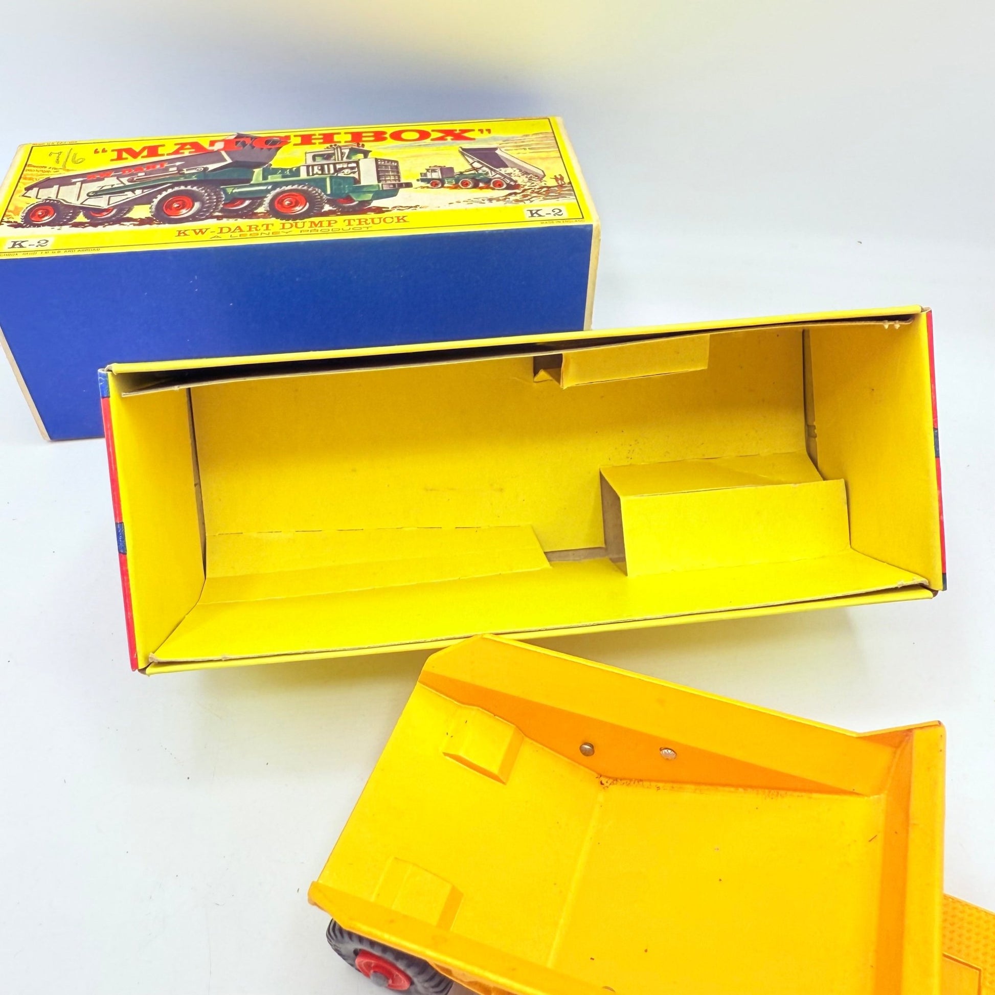 Matchbox Lesney K - 2 King Size KW Dart Dump Truck - Magic Matchbox
