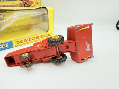 Matchbox Lesney K - 9 King Size Combine Harvester - Magic Matchbox