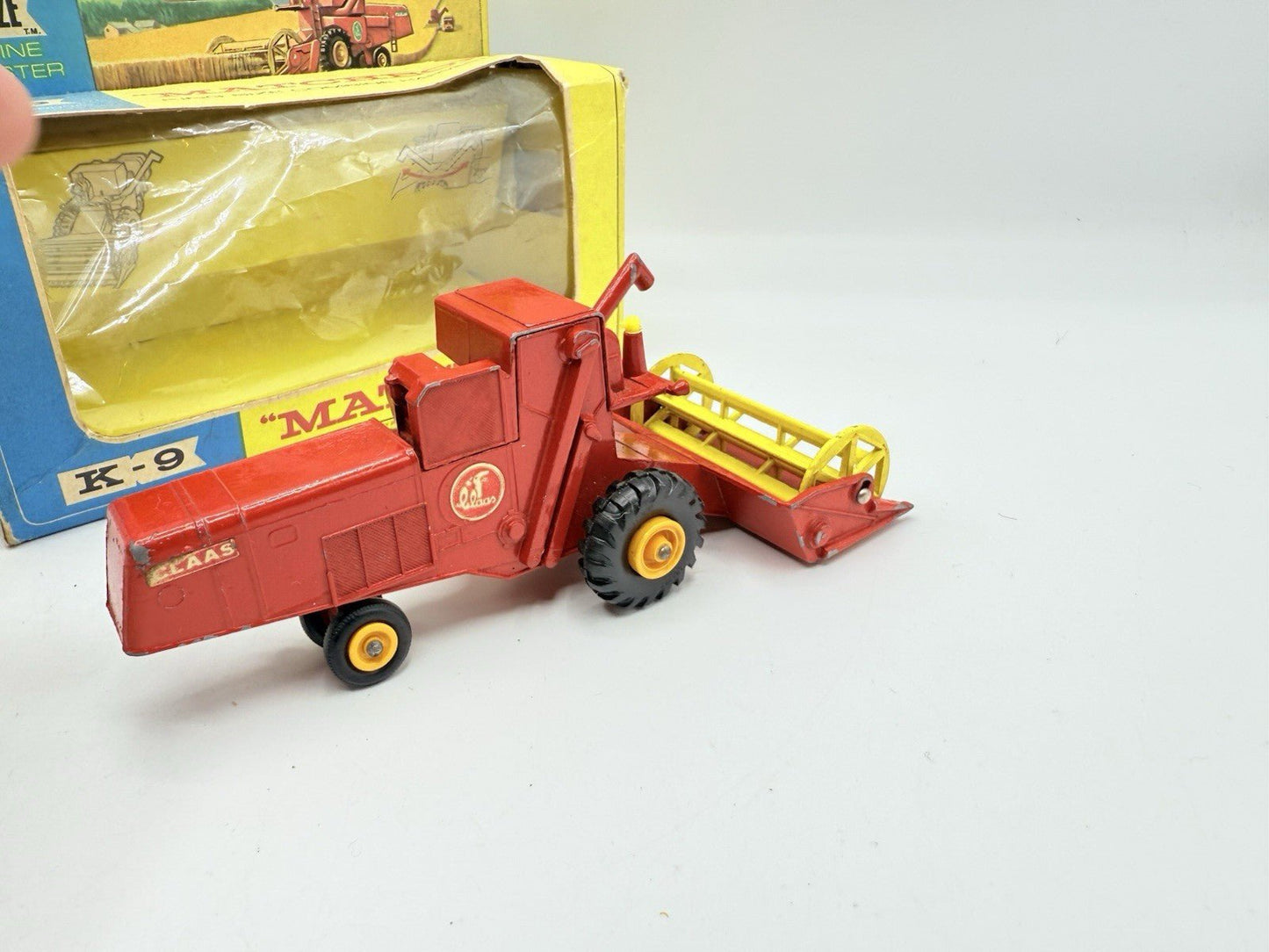 Matchbox Lesney K - 9 King Size Combine Harvester - Magic Matchbox