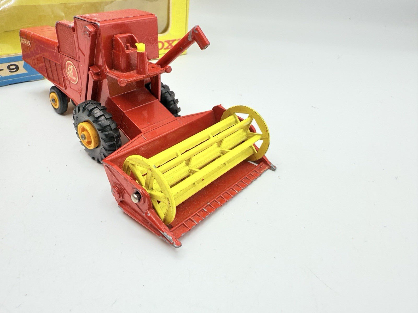 Matchbox Lesney K - 9 King Size Combine Harvester - Magic Matchbox