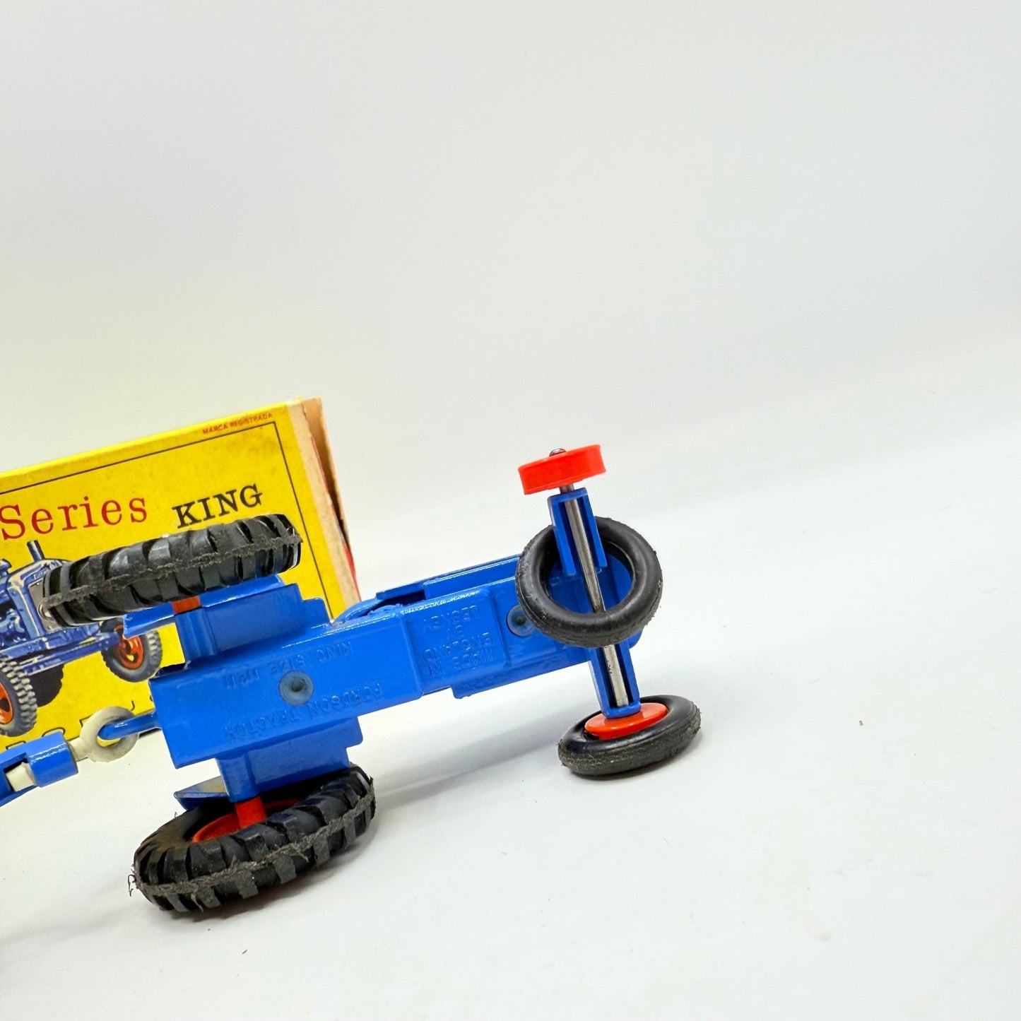 Matchbox Lesney King - Size K - 11 Fordson Tractor and Farm Trailer - Magic Matchbox