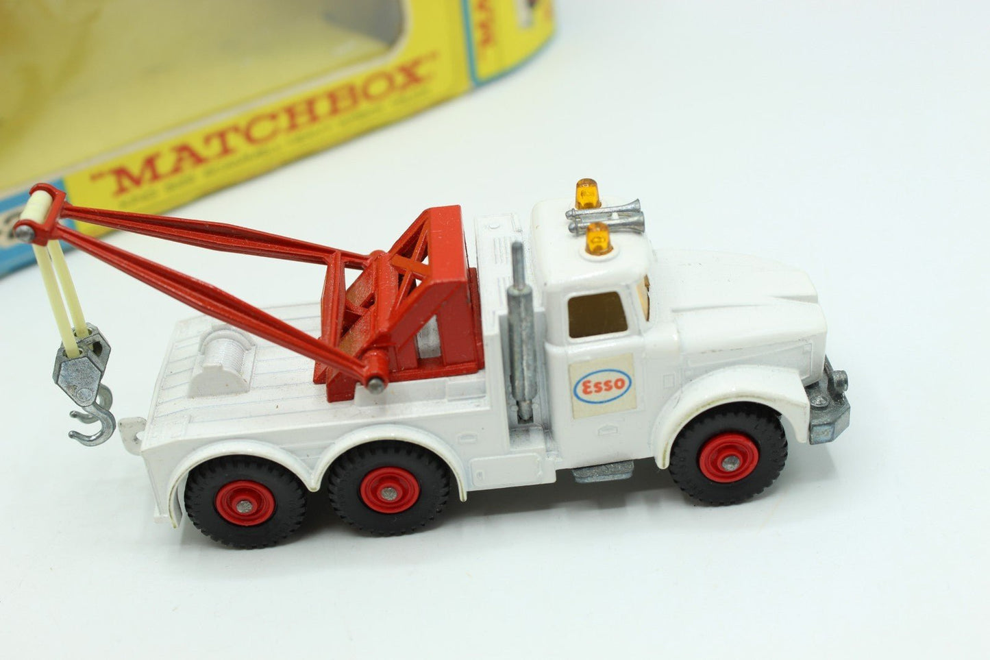 Matchbox Lesney King Size K - 2 Scammell Heavy Wreck Truck White with AMBER Window - Magic Matchbox