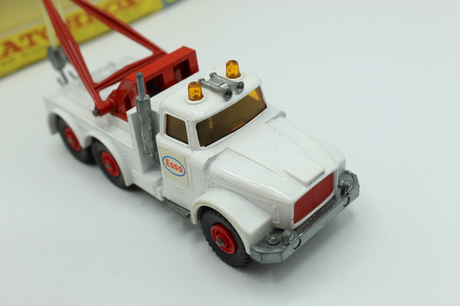 Matchbox Lesney King Size K - 2 Scammell Heavy Wreck Truck White with AMBER Window - Magic Matchbox