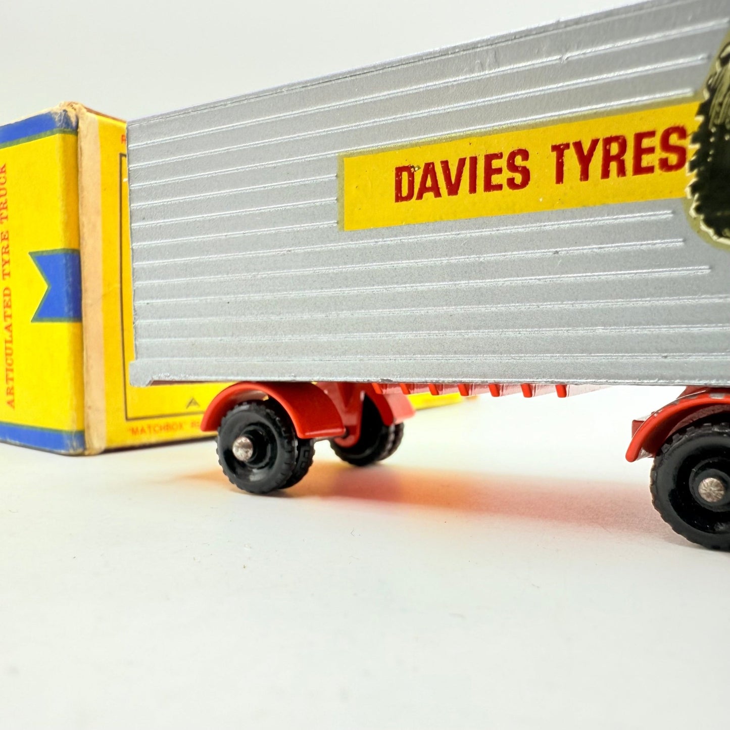 Matchbox Lesney M - 2 Major Pack M2 York Freightmaster Truck - Davies Tyres BPW - Magic Matchbox