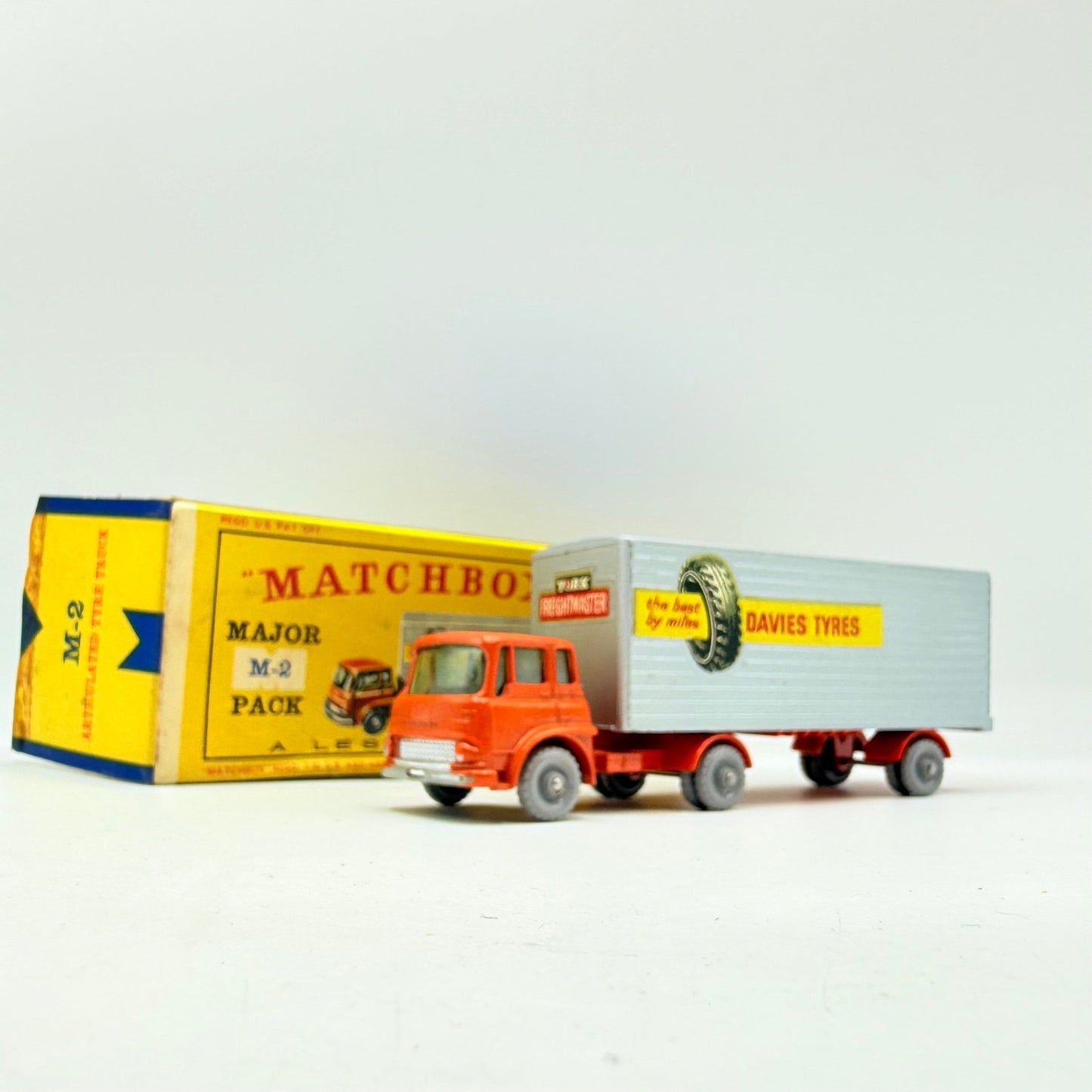 Matchbox Lesney M - 2 Major Pack M2 York Freightmaster Truck - Davies Tyres Rare GPW - Magic Matchbox