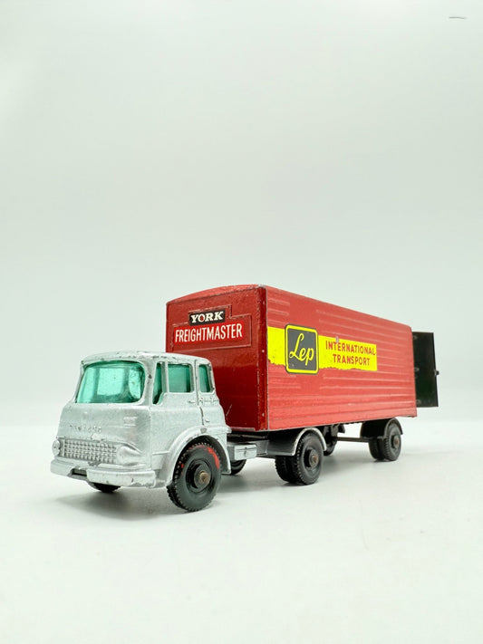 Matchbox Lesney M - 2 Major Pack M2 York Freightmaster Truck - International Transport BPW - Magic Matchbox
