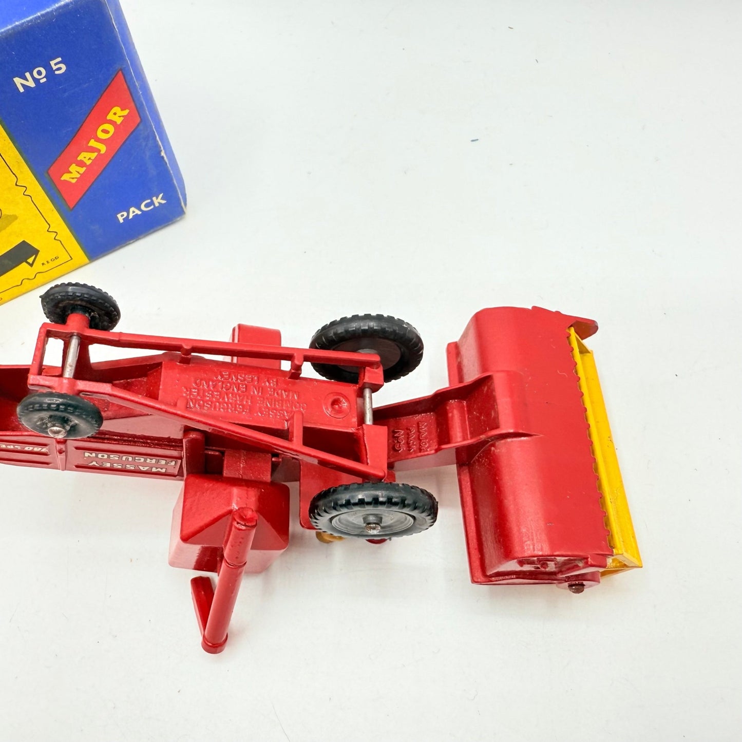 Matchbox Lesney M - 5 Major Pack Massey Ferguson 780 Combine Harvester - Magic Matchbox