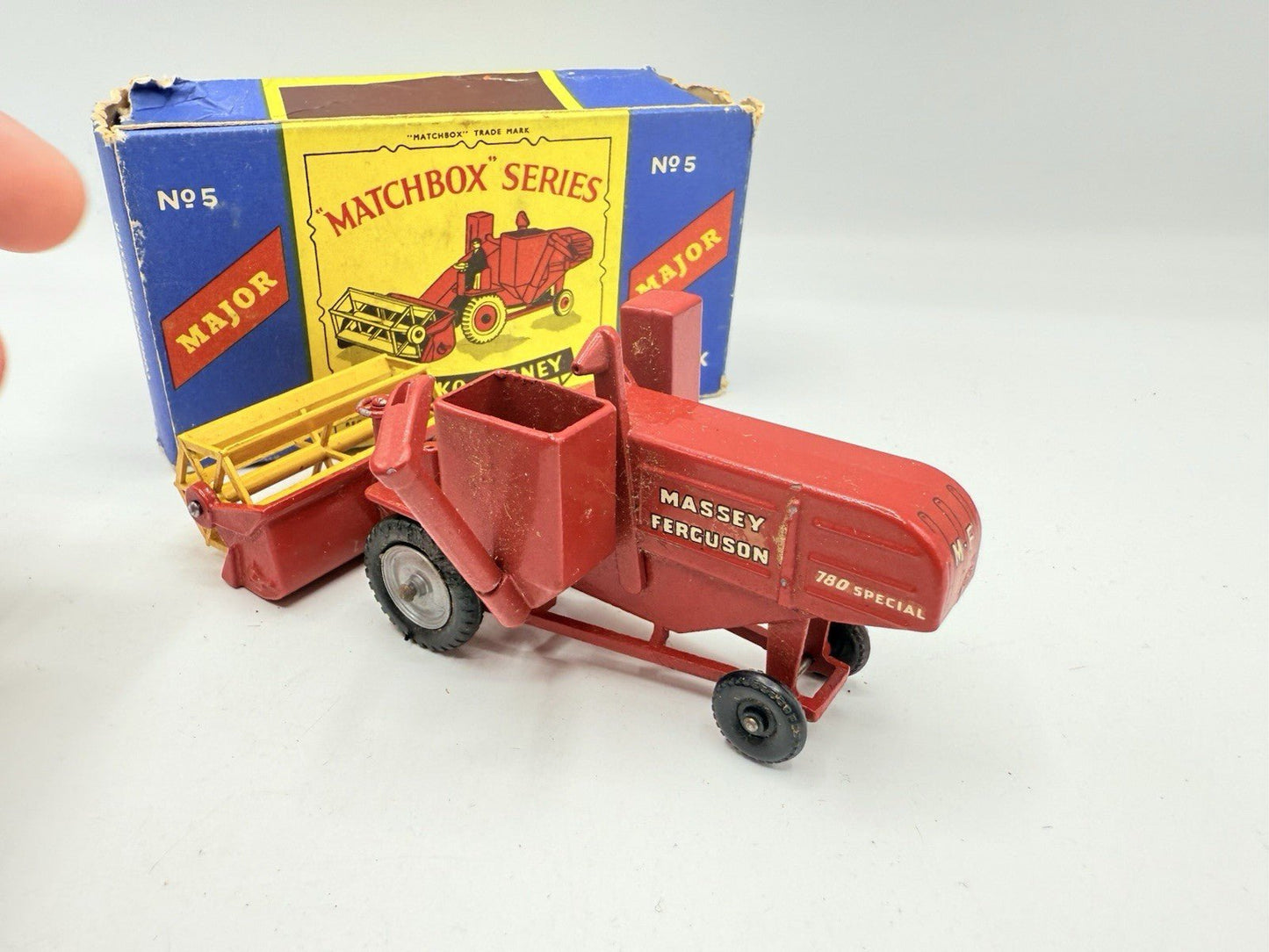 Matchbox Lesney M - 5 Major Pack Massey Ferguson 780 Combine Harvester - Magic Matchbox