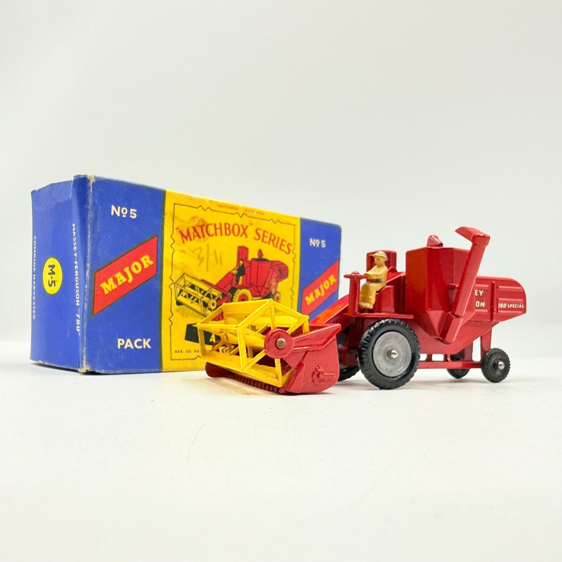Matchbox Lesney M - 5 Major Pack Massey Ferguson 780 Combine Harvester - Magic Matchbox