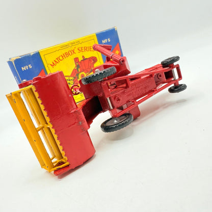 Matchbox Lesney M - 5 Major Pack Massey Ferguson 780 Combine Harvester - Magic Matchbox
