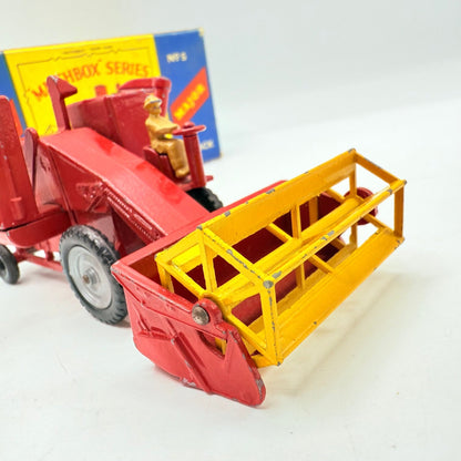 Matchbox Lesney M - 5 Major Pack Massey Ferguson 780 Combine Harvester - Magic Matchbox
