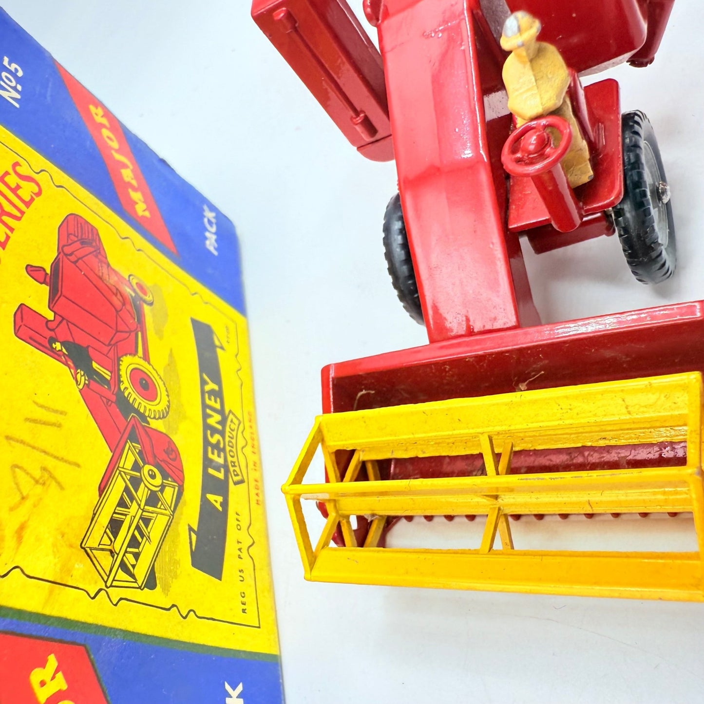 Matchbox Lesney M - 5 Major Pack Massey Ferguson 780 Combine Harvester - Magic Matchbox