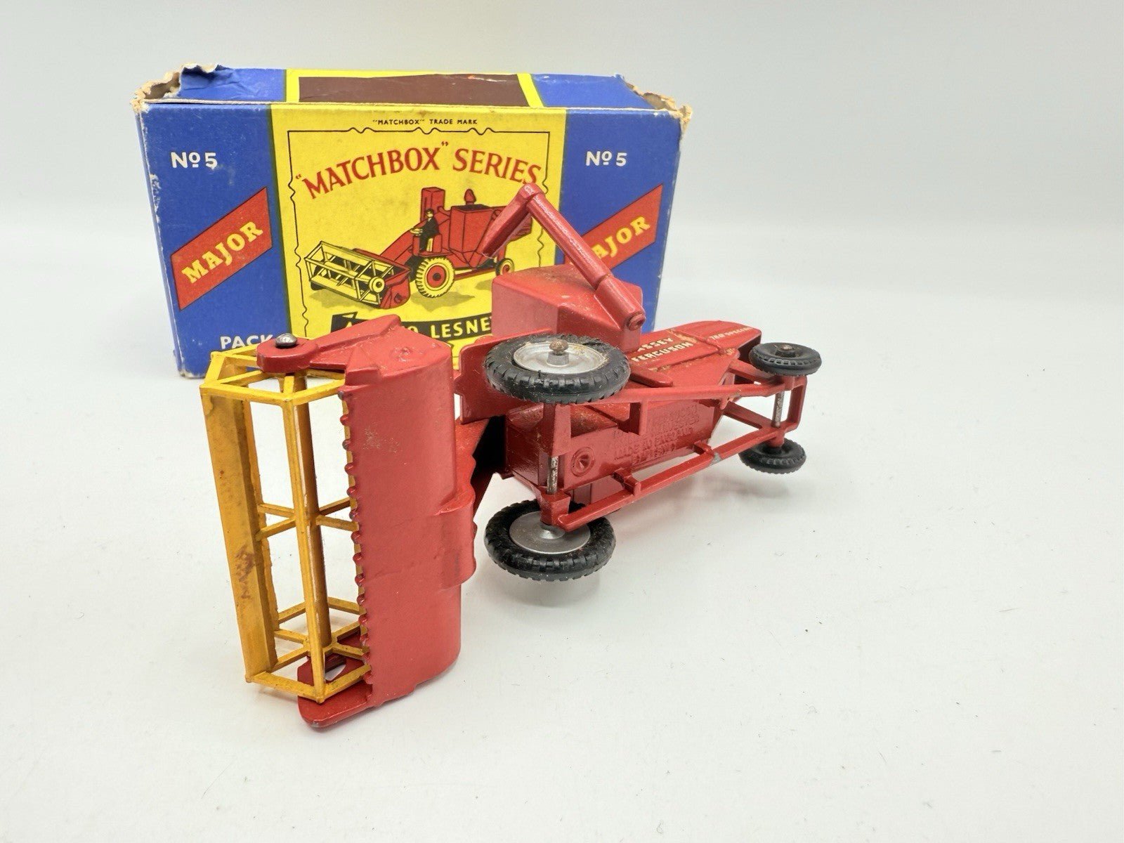 Matchbox Lesney M - 5 Major Pack Massey Ferguson 780 Combine Harvester - Magic Matchbox