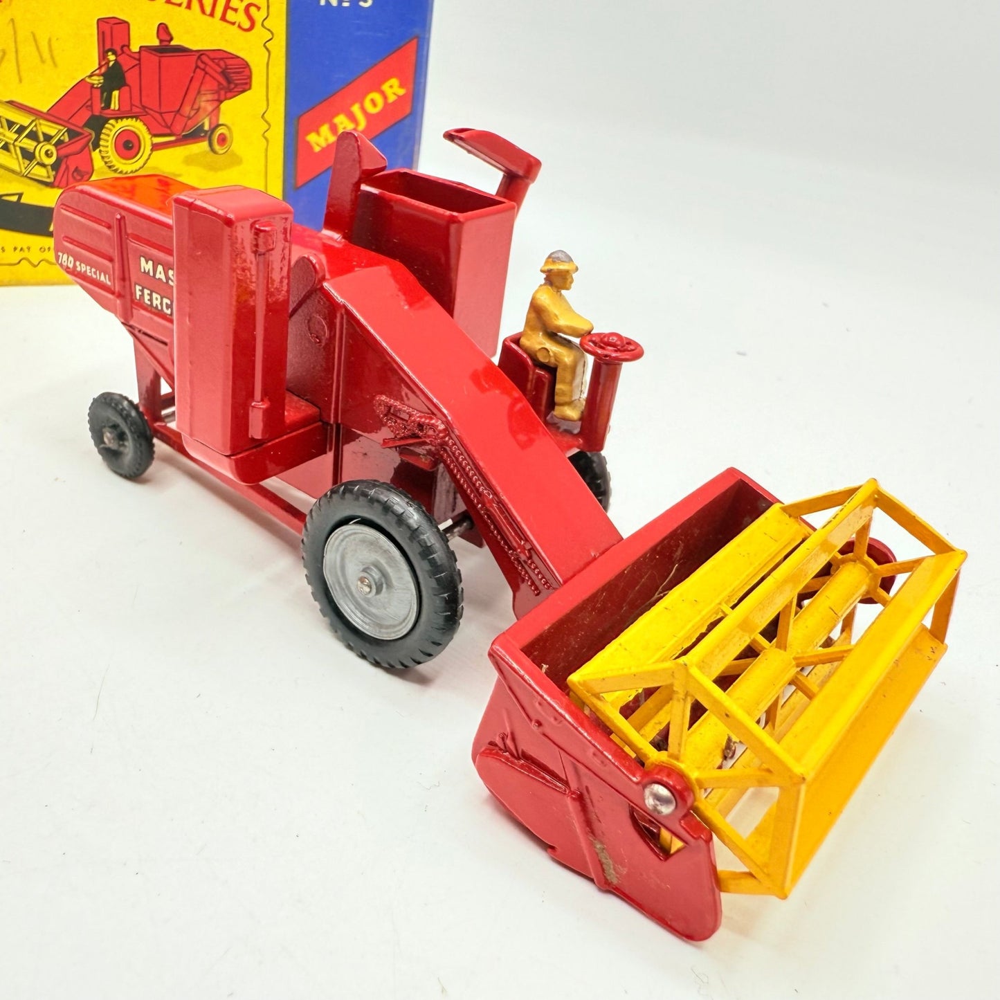 Matchbox Lesney M - 5 Major Pack Massey Ferguson 780 Combine Harvester - Magic Matchbox