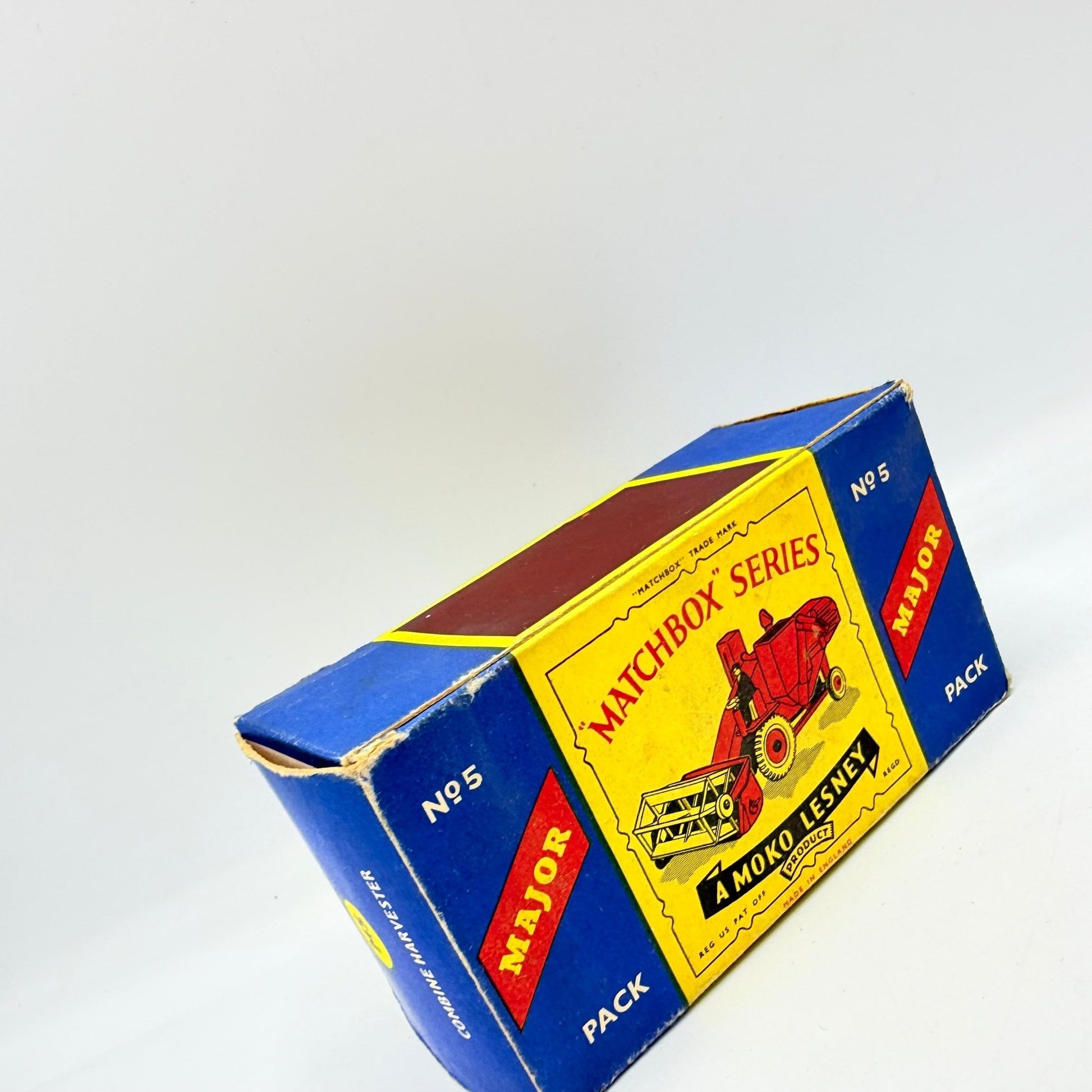 Matchbox Lesney M - 5 Major Pack Massey Ferguson 780 Combine Harvester - Magic Matchbox