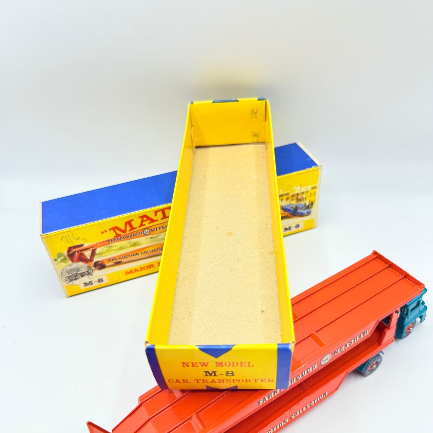Matchbox Lesney M - 8 Major Pack Car Transporter - Magic Matchbox