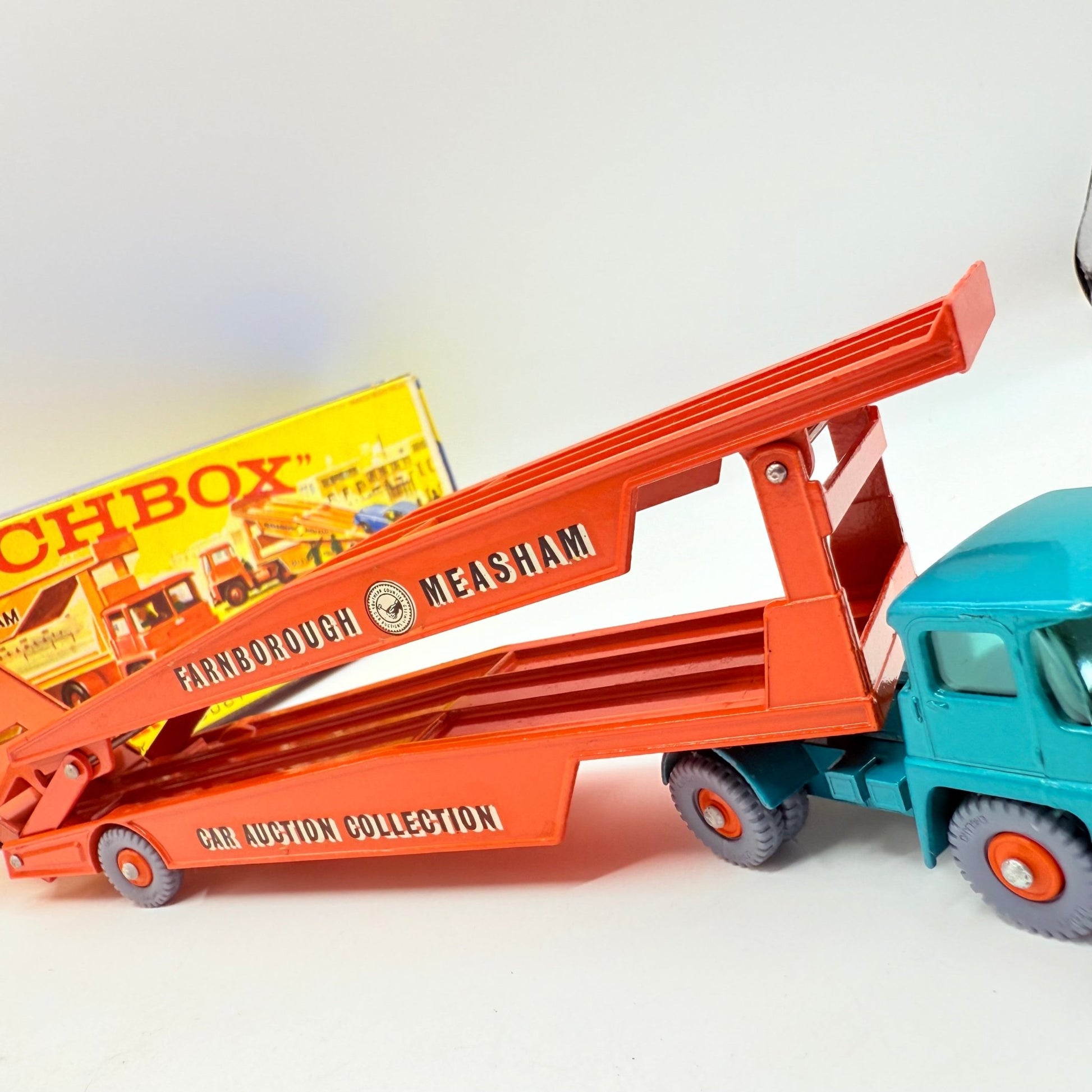 Matchbox Lesney M - 8 Major Pack Car Transporter - Magic Matchbox