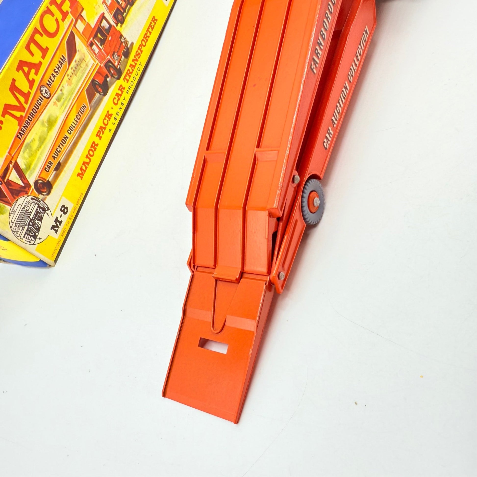 Matchbox Lesney M - 8 Major Pack Car Transporter - Magic Matchbox