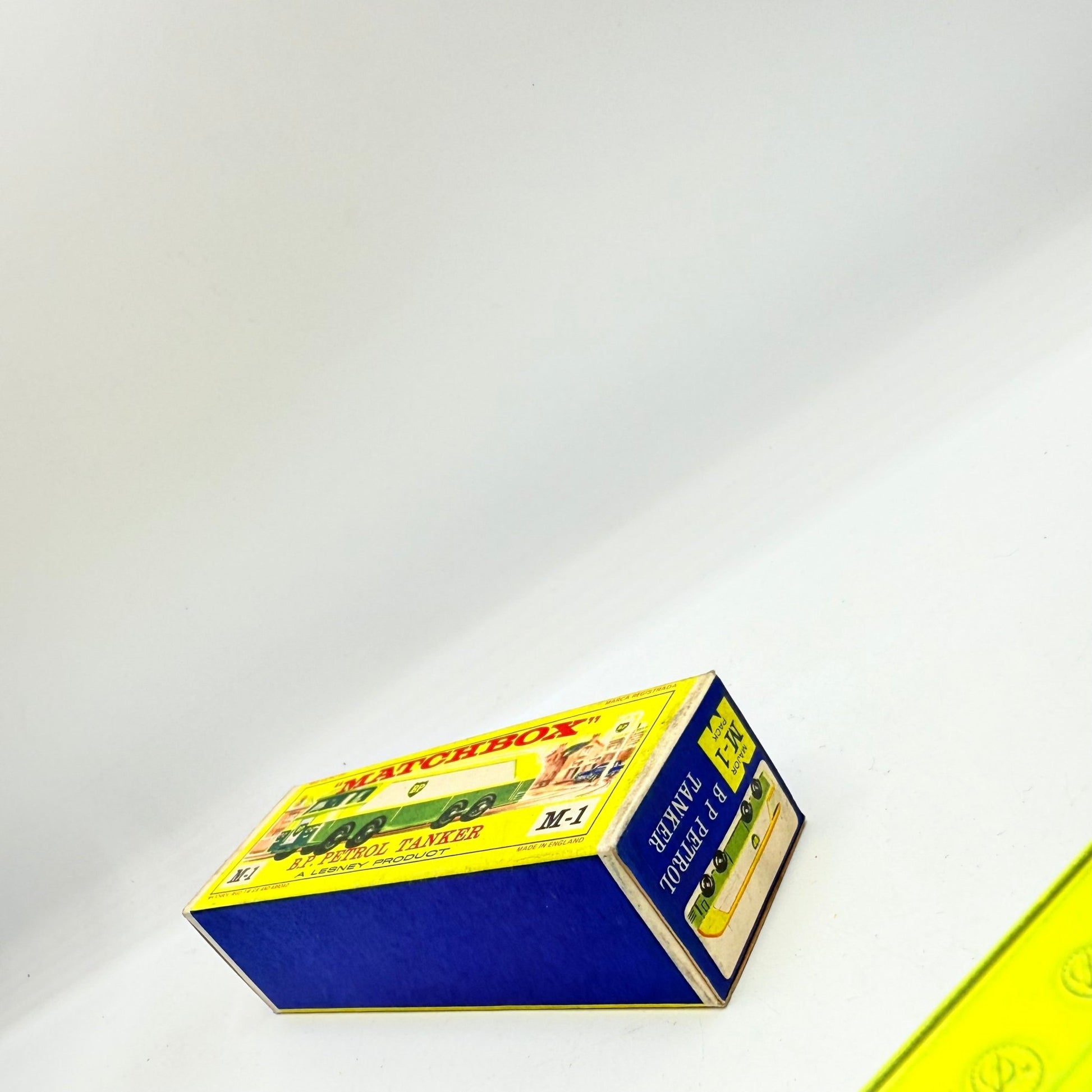 Matchbox Lesney Major Pack B.P. Autotanker M - 1 - Magic Matchbox