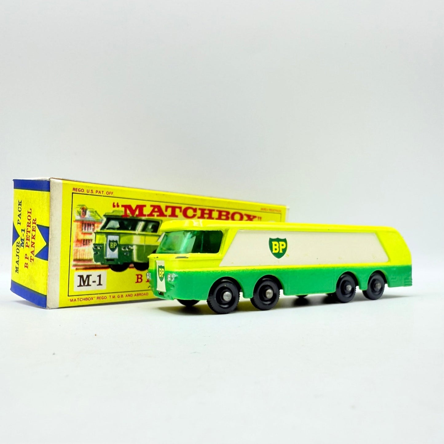 Matchbox Lesney Major Pack B.P. Autotanker M - 1 - Magic Matchbox