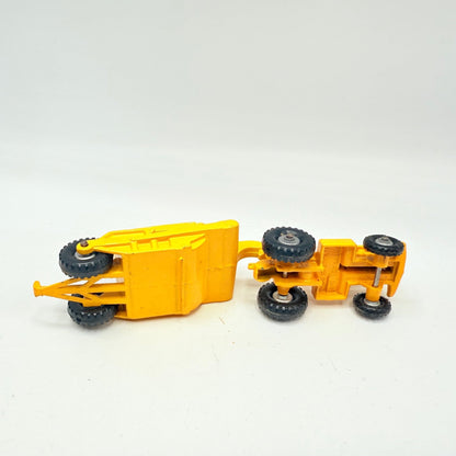 Matchbox Lesney Major Pack M - 1 Caterpillar Earth Scraper - Magic Matchbox