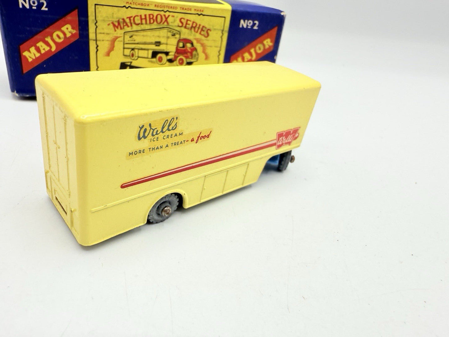 Matchbox Lesney Major Pack M2 Bedford Walls Ice Cream Truck - Magic Matchbox