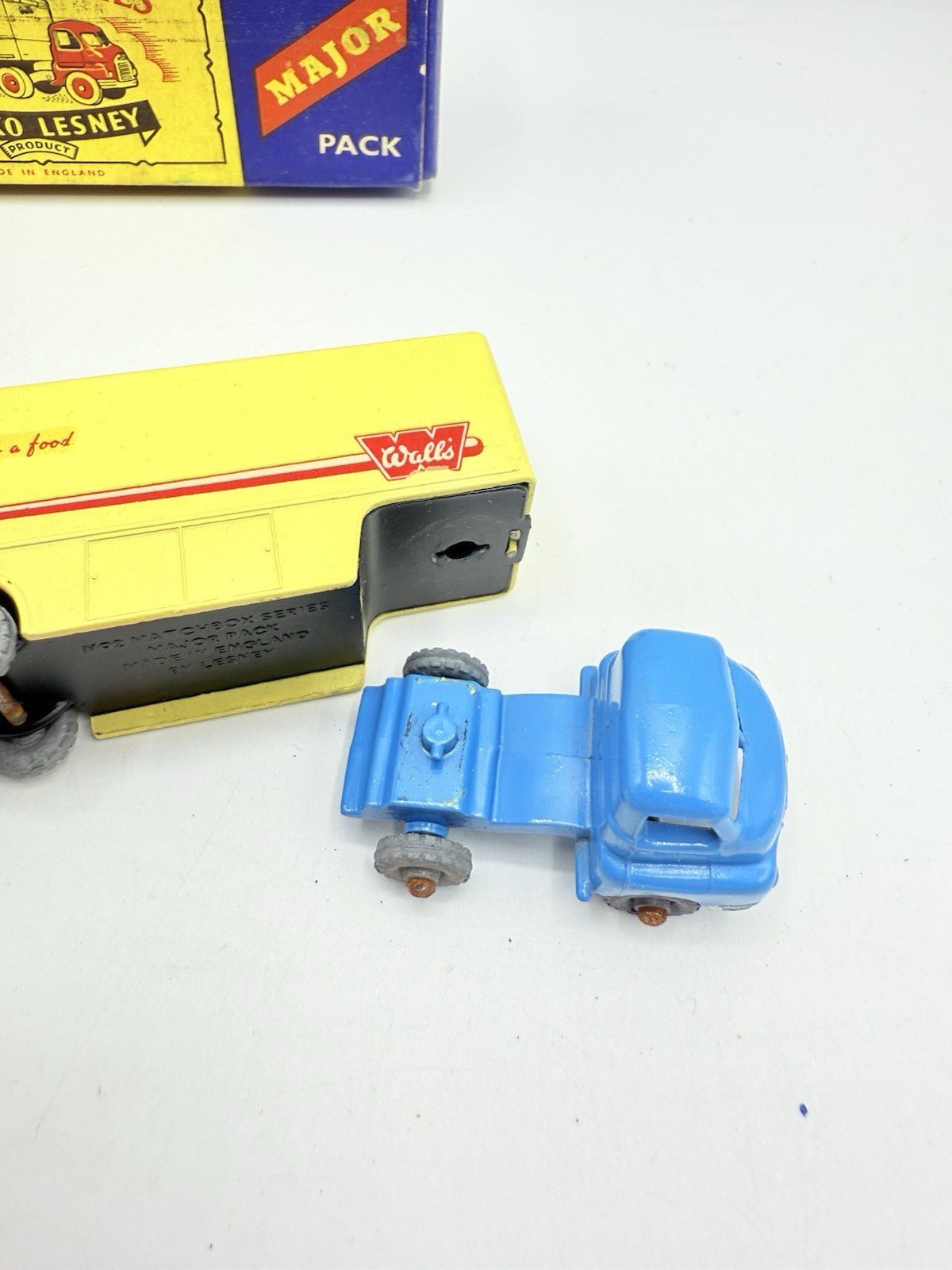 Matchbox Lesney Major Pack M2 Bedford Walls Ice Cream Truck - Magic Matchbox