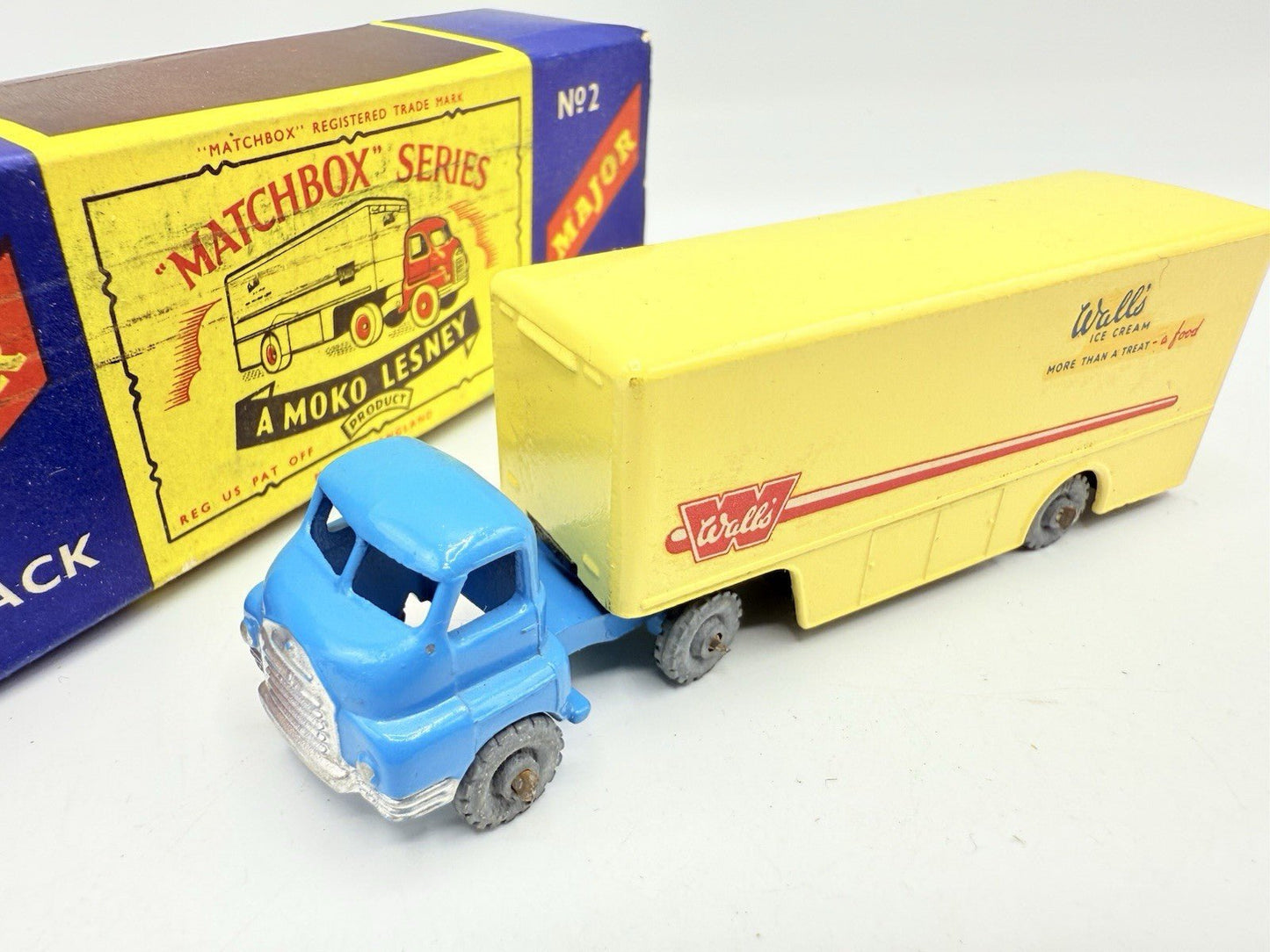 Matchbox Lesney Major Pack M2 Bedford Walls Ice Cream Truck - Magic Matchbox