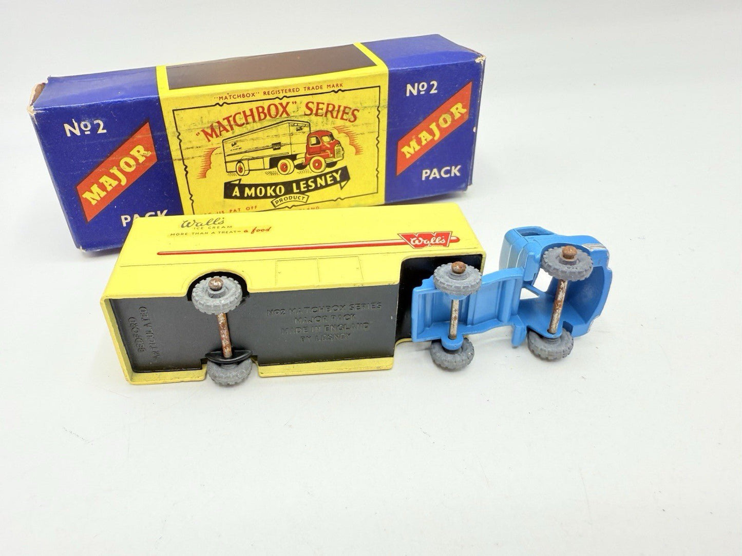 Matchbox Lesney Major Pack M2 Bedford Walls Ice Cream Truck - Magic Matchbox