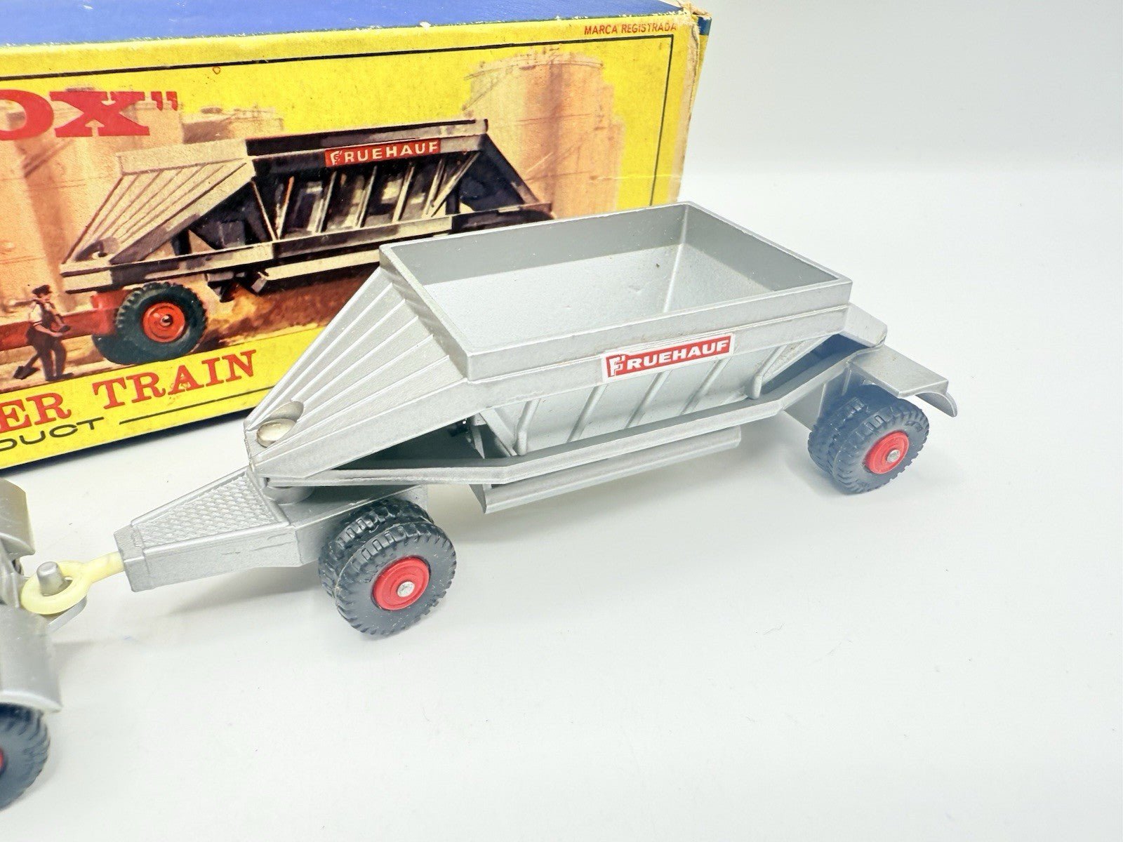 Matchbox Lesney Major Pack M4 Fruehauf Hopper Train - Magic Matchbox