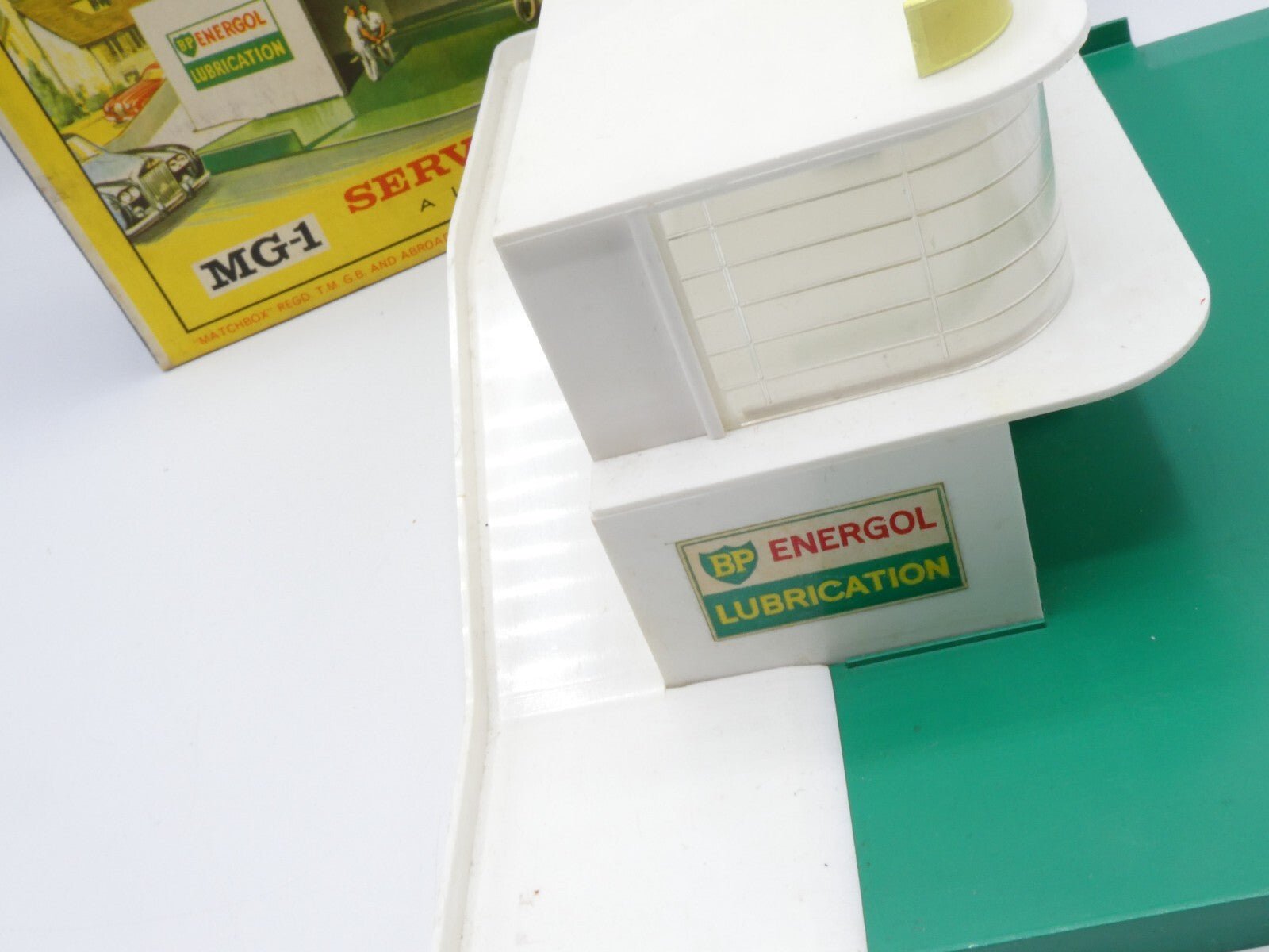 Matchbox Lesney MG - 1 BP Service Station - Magic Matchbox
