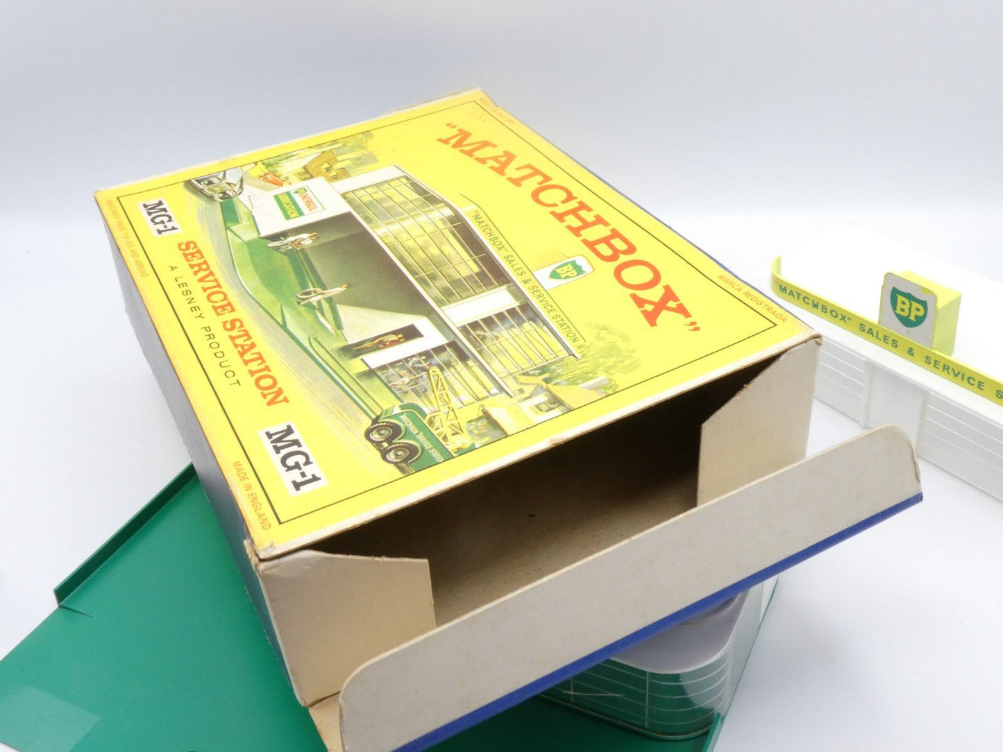 Matchbox Lesney MG - 1 BP Service Station - Magic Matchbox