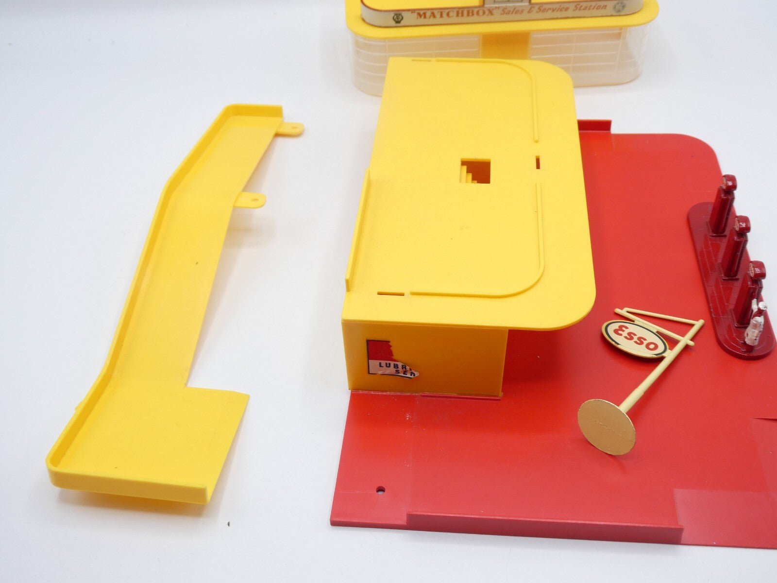 Matchbox Lesney MG - 1 Series Sales and Service Station - Magic Matchbox